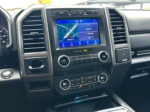 Used 2021 Ford Expedition XLT image 32