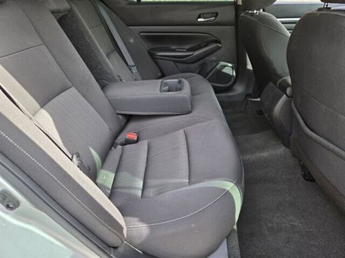 Used 2022 Nissan Altima 2.5 SV w/ SV Premium Package image 18