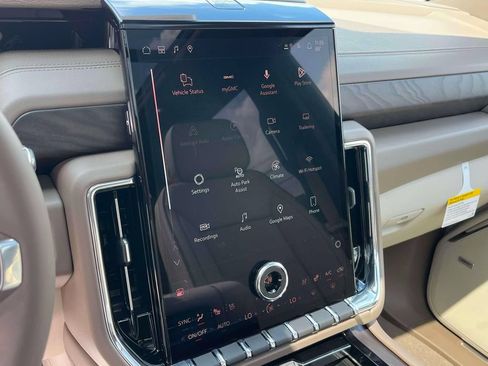 New 2026 GMC Yukon Denali w/ Sun & Power Step Package AWD/4WD image 29