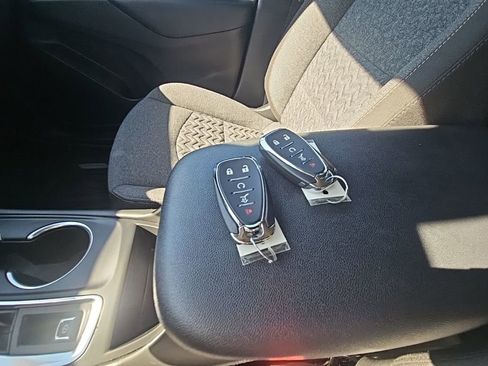 Used 2024 Chevrolet Equinox LT AWD/4WD image 36