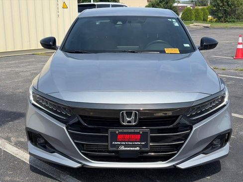 Used 2022 Honda Accord Sport image 2