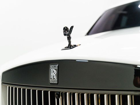 Used 2025 Rolls-Royce Cullinan Black Badge AWD/4WD image 4