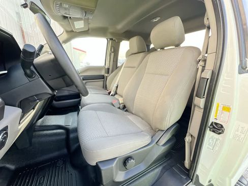 Used 2019 Ford F350 XLT w/ Camper Package image 11