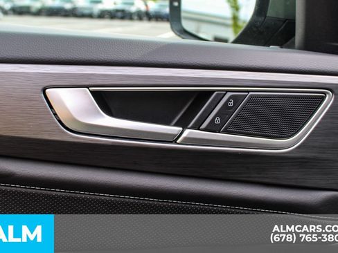 Used 2026 Volkswagen Atlas Cross Sport SE FWD image 37