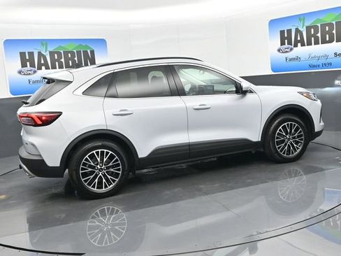 New 2025 Ford Escape SE w/ PHEV Premium Package image 6