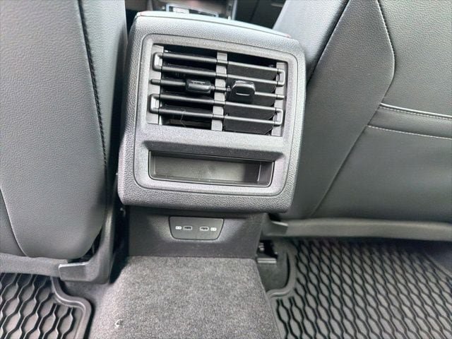 New 2026 Volkswagen GTI SE FWD image 19