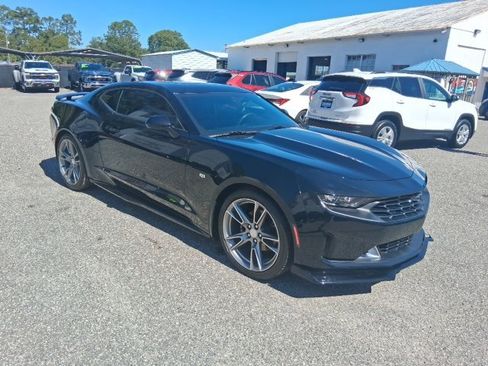 Used 2019 Chevrolet Camaro LT w/ RS Package image 10