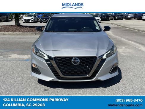 Used 2022 Nissan Altima 2.5 SR FWD image 2