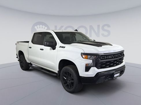 New 2026 Chevrolet Silverado 1500 Custom Trail Boss w/ Turbomax Blackout Package AWD/4WD image 10