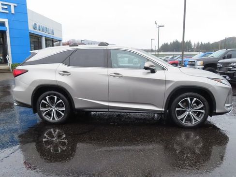 Used 2020 Lexus RX 350L Premium w/ Premium Package image 9