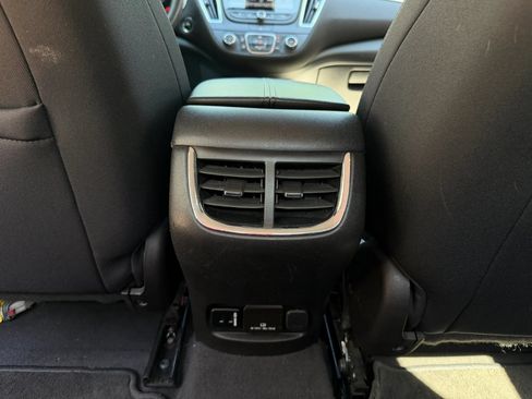 Used 2016 Chevrolet Malibu LT FWD image 19