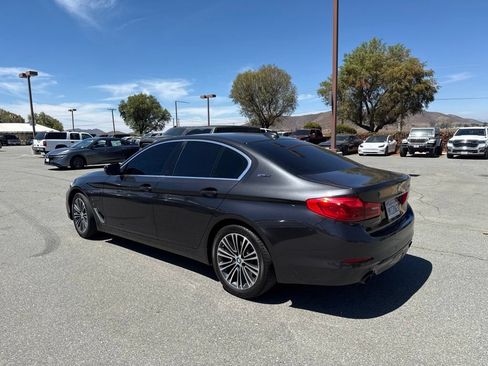 Used 2019 BMW 530e w/ Convenience Package RWD image 6