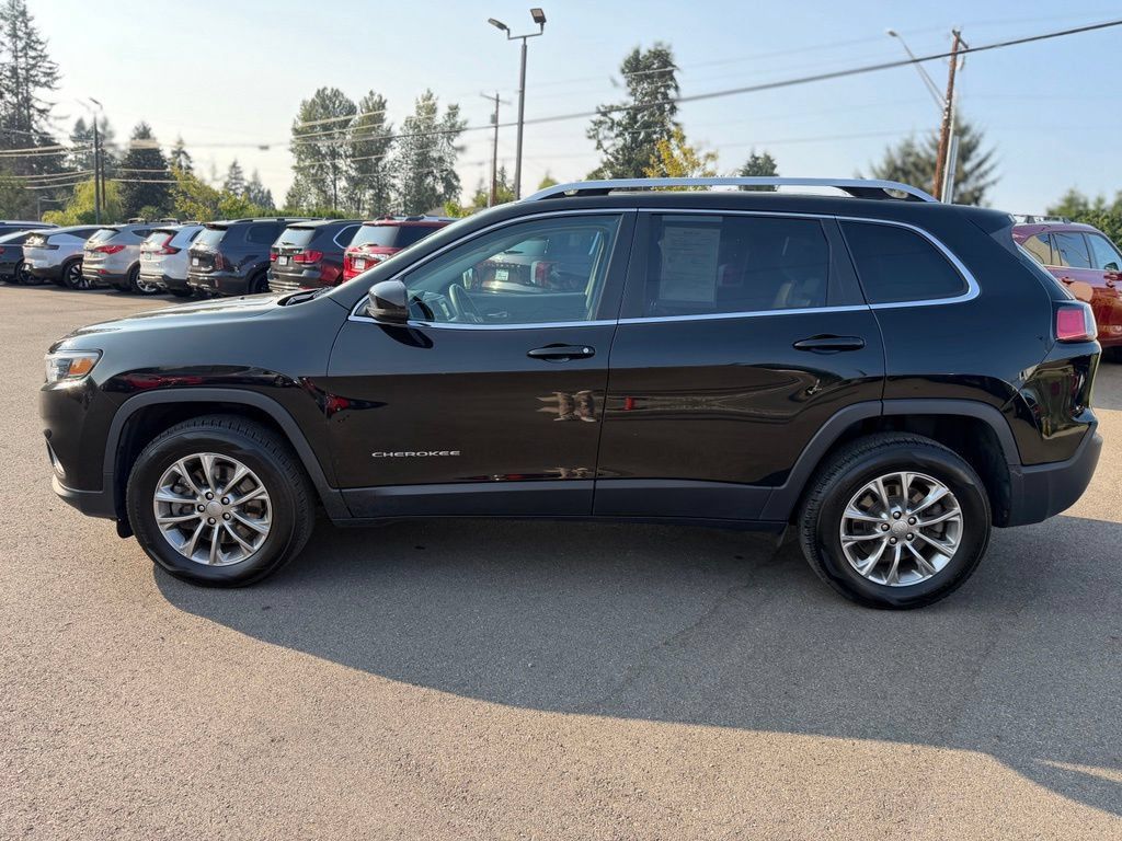 Used 2019 Jeep Cherokee Latitude Plus w/ Comfort/Convenience Group AWD/4WD image 8