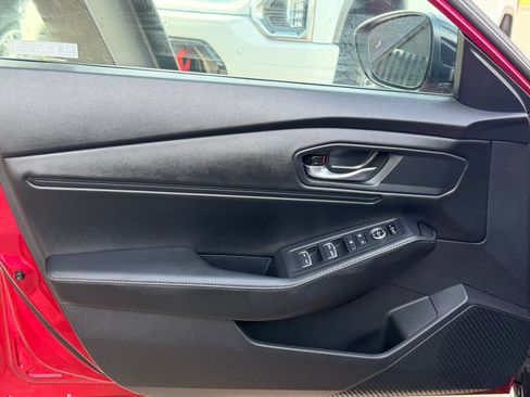 Used 2025 Honda Accord Sport image 37