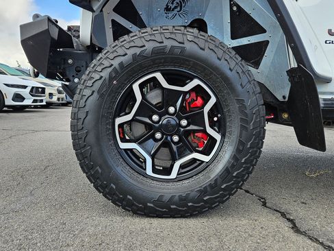 Used 2020 Jeep Gladiator Rubicon AWD/4WD image 14
