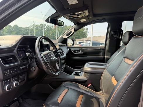 Used 2021 GMC Yukon AT4 w/ Rear Media and Nav Package AWD/4WD image 4