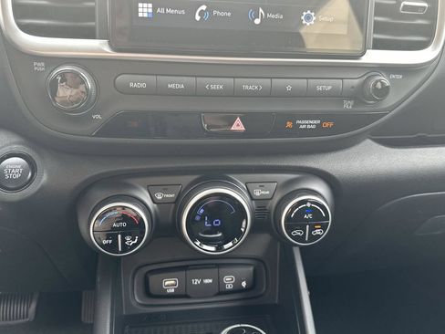 New 2026 Hyundai Venue SEL FWD image 18