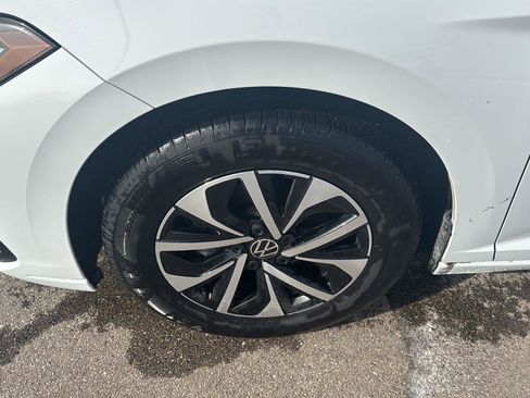Used 2025 Volkswagen Jetta S image 9