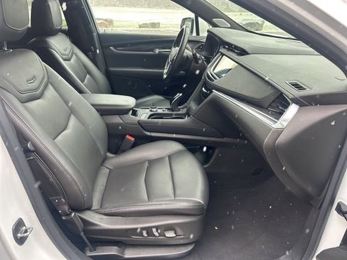 Certified 2022 Cadillac XT5 Premium Luxury image 7