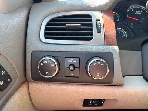 Used 2008 Chevrolet Silverado 2500 LTZ w/ Safety Package AWD/4WD image 6