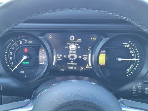Certified 2025 Jeep Wrangler Unlimited Sahara AWD/4WD image 8