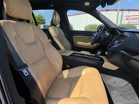Used 2018 Volvo XC90 T6 Momentum w/ Protection Package Premier AWD/4WD image 15
