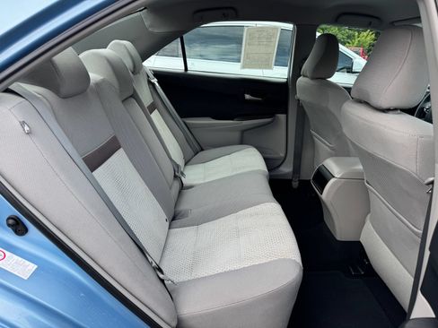 Used 2013 Toyota Camry LE FWD image 13