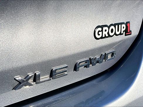 Used 2023 Toyota Highlander XLE image 10