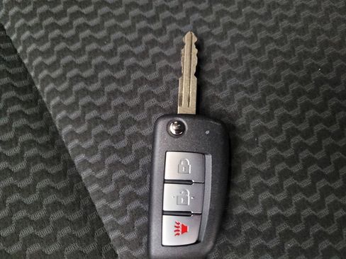 Used 2019 Nissan Rogue Sport S FWD image 32