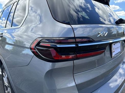 Used 2025 BMW X7 xDrive40i AWD/4WD image 32