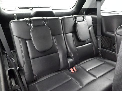 Used 2020 Ford Explorer XLT w/ Equipment Group 202A image 26