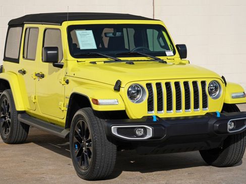 Used 2023 Jeep Wrangler Unlimited Sahara AWD/4WD image 51