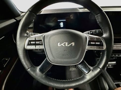 Used 2024 Kia Telluride EX w/ EX Captain's Chair Package AWD/4WD image 11
