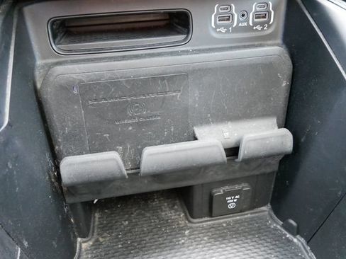 Used 2020 RAM 1500 Laramie AWD/4WD image 20
