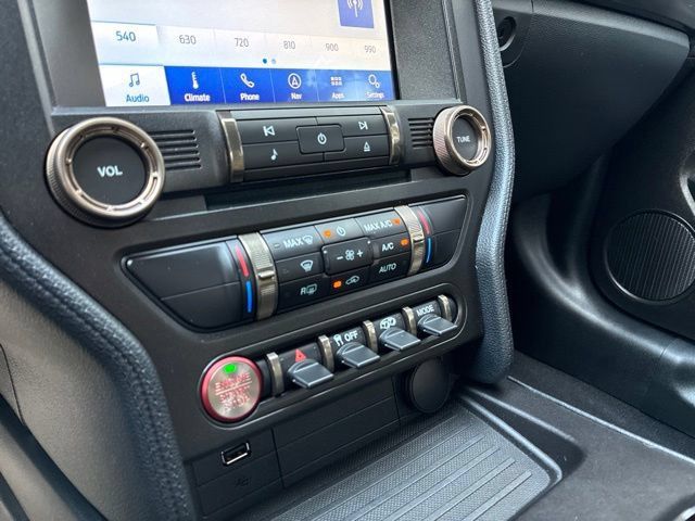 Used 2021 Ford Mustang Shelby GT500 w/ Technology Package RWD image 35