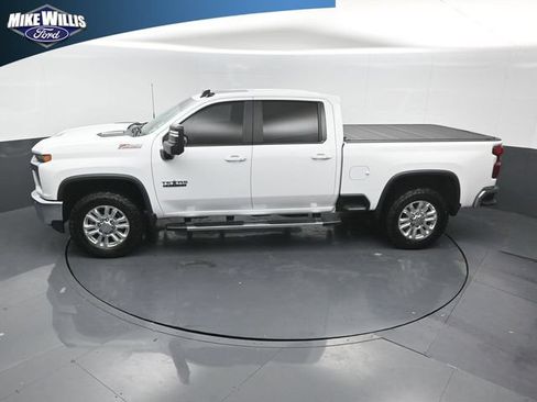 Used 2020 Chevrolet Silverado 2500 LT w/ Texas Edition AWD/4WD image 12