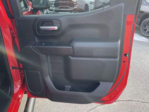 Used 2020 Chevrolet Silverado 1500 Custom w/ Custom Value Package image 18