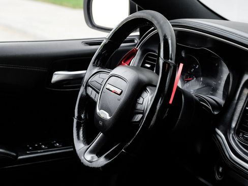 Used 2019 Dodge Charger Scat Pack w/ Daytona Edition Group RWD image 18