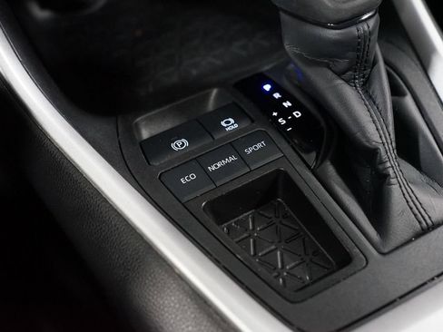 Used 2024 Toyota RAV4 LE image 22