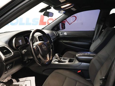Used 2020 Jeep Grand Cherokee Laredo AWD/4WD image 11