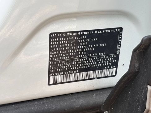 Used 2026 Volkswagen Tiguan SE FWD image 17