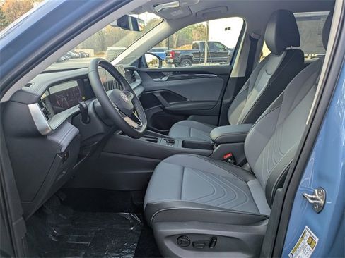 New 2026 Volkswagen Tiguan SE image 21