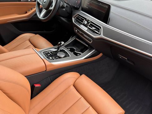 Certified 2022 BMW X7 xDrive40i w/ M Sport Package image 21