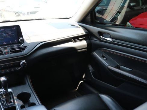 Used 2020 Nissan Altima 2.5 SR FWD image 18