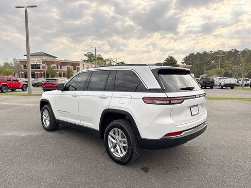 New 2026 Jeep Grand Cherokee Laredo X RWD image 5