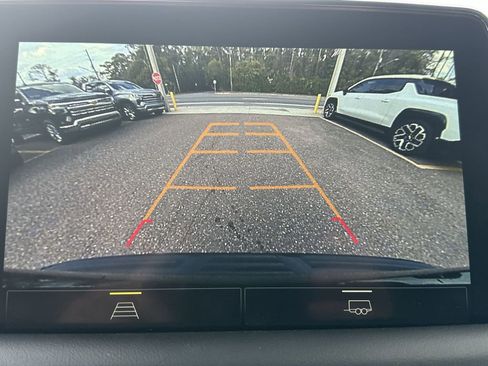 Used 2024 Chevrolet Suburban Premier image 25