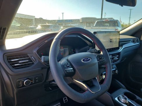 Used 2024 Ford Escape ST-Line w/ Tech Pack #1 AWD/4WD image 21
