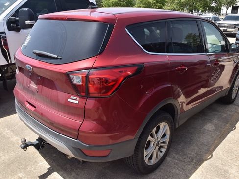 Used 2019 Ford Escape SE FWD image 6