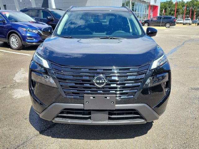 Certified 2026 Nissan Rogue Dark Armor AWD/4WD image 6