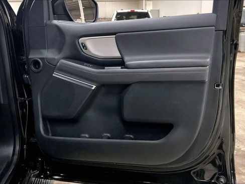 Certified 2025 Ford Expedition Active image 23